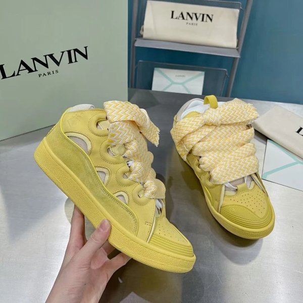 Lanvin Curbs